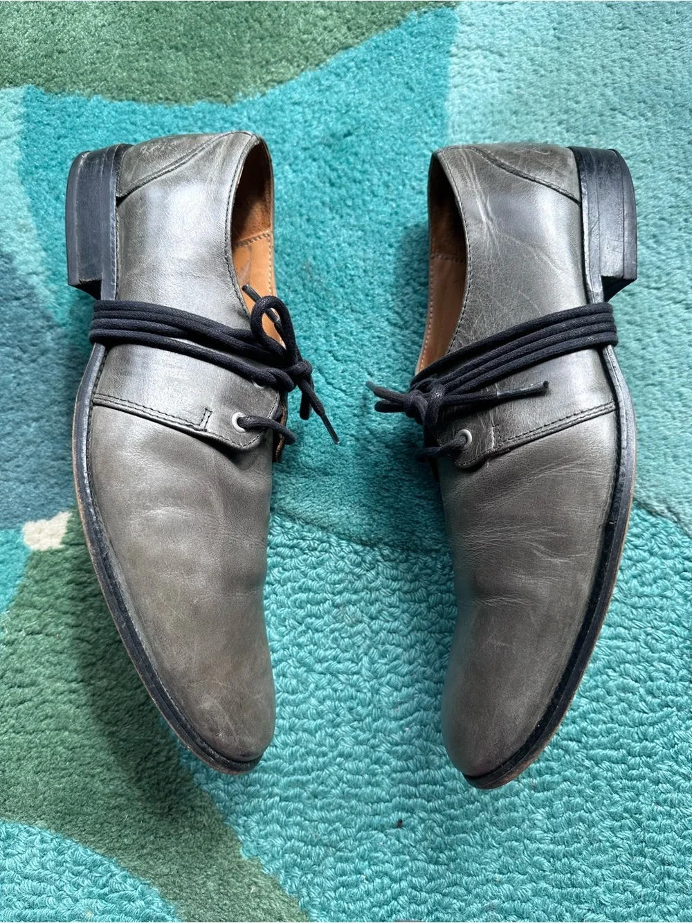 Fluevog Headliners Gable grey distressed wraparound derby shoe -M8 (fits 7.5/7)